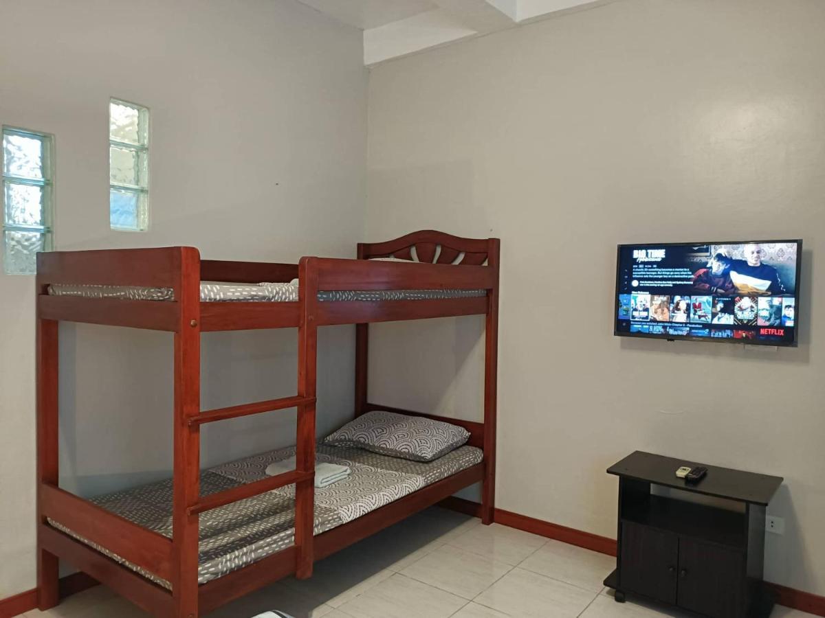 Villa Skanderbeg Guest House 푸에르토프린세사 외부 사진