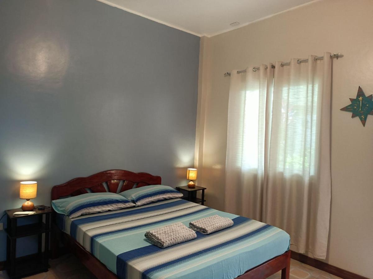 Villa Skanderbeg Guest House 푸에르토프린세사 외부 사진