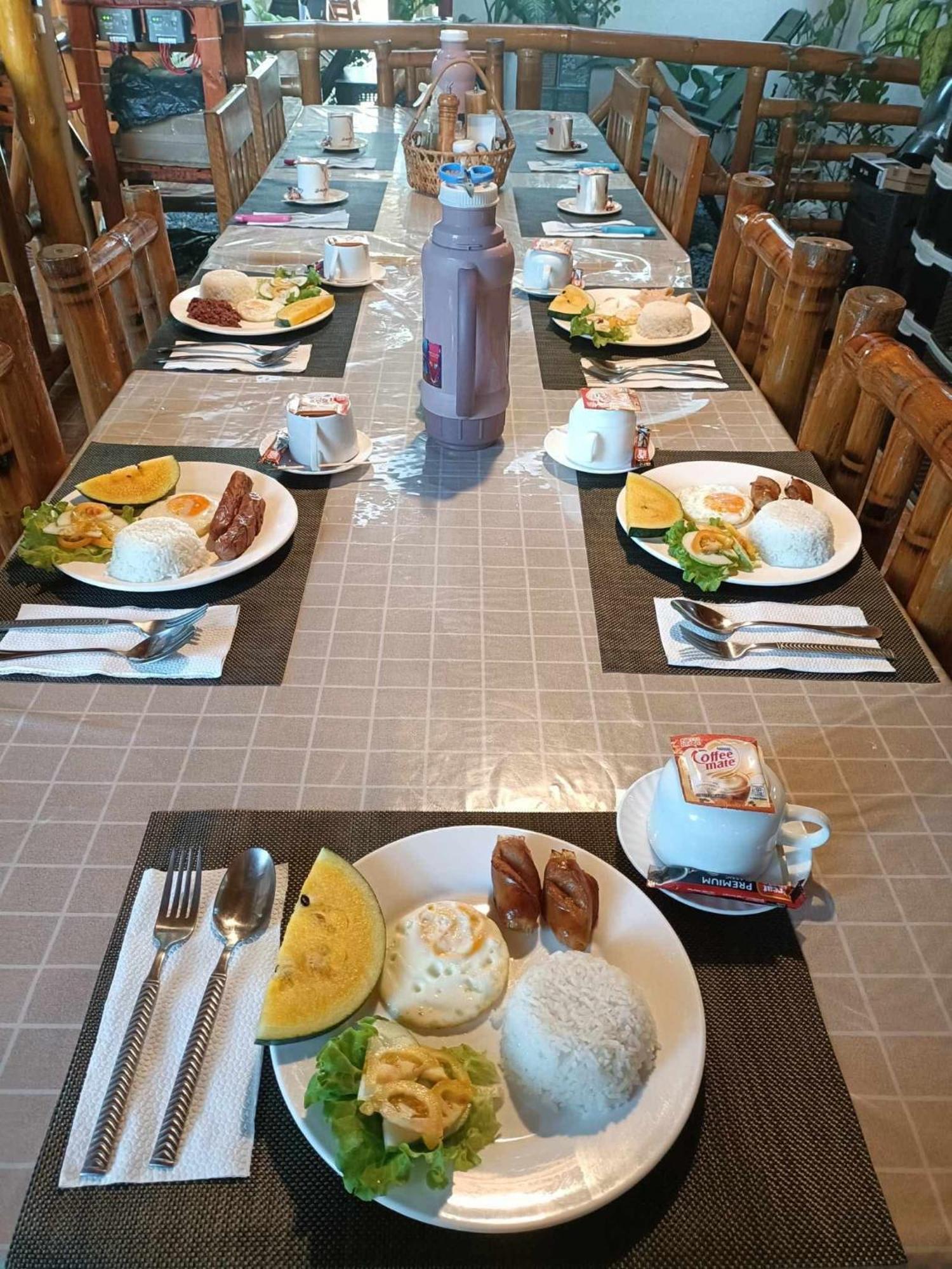 Villa Skanderbeg Guest House 푸에르토프린세사 외부 사진