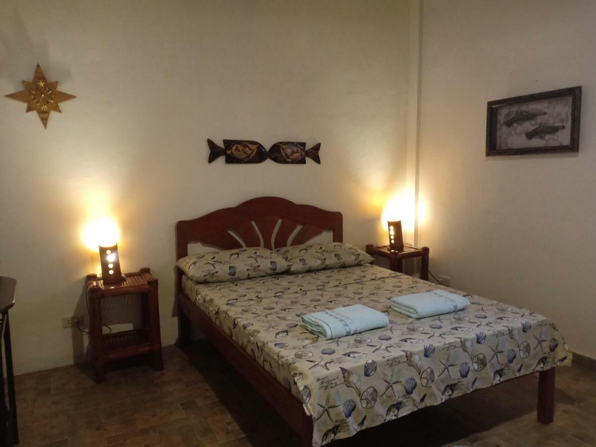 Villa Skanderbeg Guest House 푸에르토프린세사 외부 사진